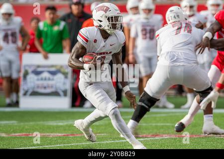 31. August 2024: UNLV Rebels Running Back Greg Burrell (5) trägt den Ball während eines Spiels zwischen den UNLV Rebels und den Houston Cougars in Houston, Texas. Trask Smith/CSM Stockfoto