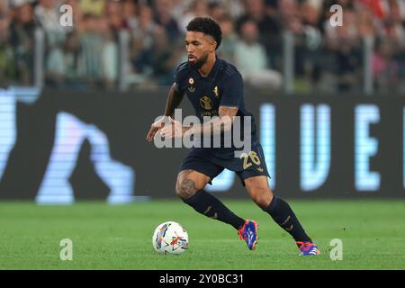 Turin, Italien. September 2024. Douglas Luiz von Juventus während des Spiels der Serie A im Allianz-Stadion in Turin. Der Bildnachweis sollte lauten: Jonathan Moscrop/Sportimage Credit: Sportimage Ltd/Alamy Live News Stockfoto