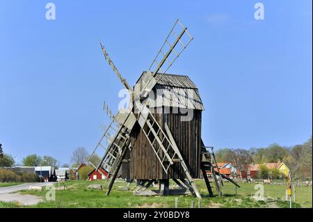 Die alten Windmühlen in der Nähe des Dorfes Lerkaka auf der Insel Oeland, Schweden, Europa Stockfoto