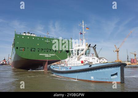 Amazonas Trader im Wendebecken. Schiff amazonas Trader im Hafen gezogen Stockfoto