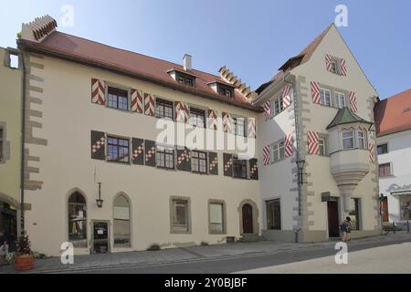 Historischer Salmansweiler Hof 1530 erbaut, Gebäude mit Erker, Stufengiebel und Rollläden, Ueberlingen, Ueberlinger See, Bodenseegebiet, Baden-Wu Stockfoto