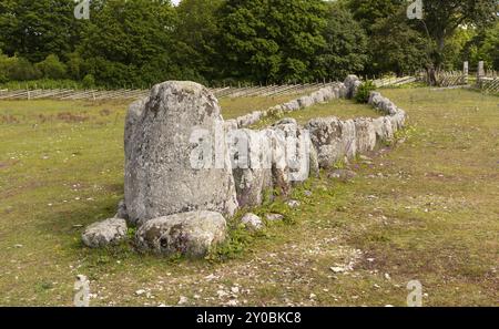 Die berühmte bronzezeitliche Schiffsbegräbnisstätte Gannarve auf der schwedischen Insel Gotland. Es ist eine bronzezeitliche Grabform. Das berühmte Steinschiff in der Nähe von Gannar Stockfoto