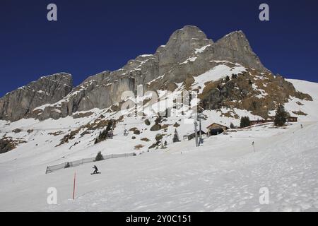 Gipfelstation der Gumen-Seilbahn in Braunwald, Schweizer Alpen. Mount Eggstock Stockfoto