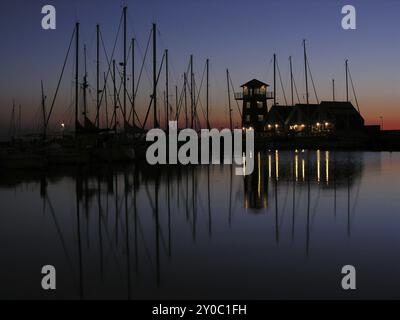 Nacht in der Marina Bagenkop Stockfoto