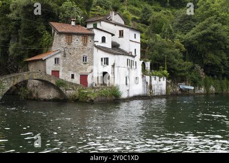 Altes Haus in Nesso am Comer See, Italien, Europa Stockfoto