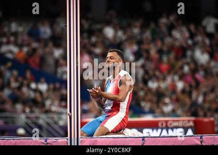 Saint Denis, Frankreich. September 2024. DIPOKO-EWANE Alexandre während des Hochsprungs im französischen Staat am 1. September 2024 für die Paralympischen Spiele von Paris 2024. Foto: Tomas Stevens/ABACAPRESS. COM Credit: Abaca Press/Alamy Live News Stockfoto