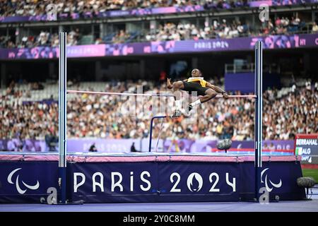 Saint Denis, Frankreich. September 2024. KANSA Ayao Severin während des Hochsprungs im französischen Staat am 1. September 2024 für die Paralympischen Spiele von Paris 2024. Foto: Tomas Stevens/ABACAPRESS. COM Credit: Abaca Press/Alamy Live News Stockfoto