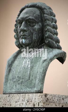 Bronzebüste von Bruno Eyermann in Weimar am Platz der Demokratie Stockfoto