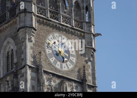 Turmuhr, Neues Rathaus München, Neogotik, Marienplatz, München, Bayern, Deutschland, Europa Stockfoto