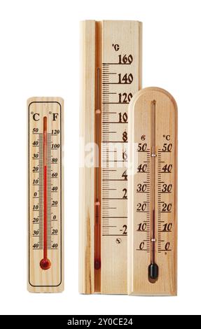 Holzthermometer isoliert auf weißem Hintergrund Stockfoto