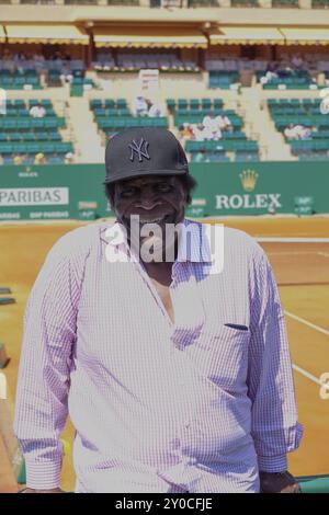 Porträt des deutschen Popsängers Roberto Blanco auf Court Rainier III im Monte-Carlo Country Club beim Tennisturnier Rolex Monte-Carlo Masters 1 Stockfoto