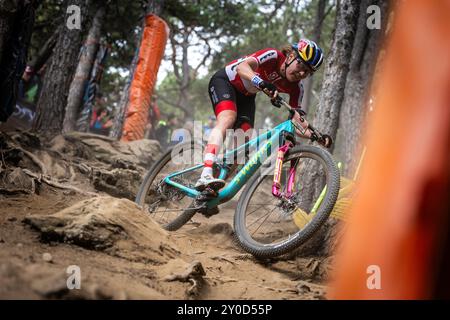 Laura Stigger aus Österreich im Einsatz während der UCI World Mountain Bike Cross-Country Championships Women Elite in Vallnord, Andorra, am 1. September 20 Stockfoto