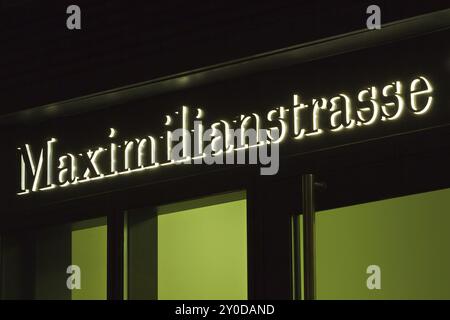 Straßenschild Nobel Shopping Mile Stockfoto