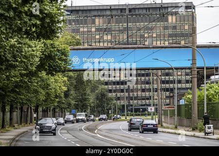 Hauptsitz der thyssenkrupp Steel Europe AG in Duisburg-Bruckhausen, Kaiser-Wilhelm-Straße, Nordrhein-Westfalen, Deutschland, Europa Stockfoto