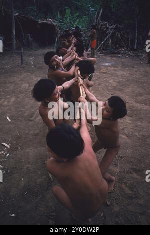 Kinder Spielen, Amazon, Venezuela Stockfoto