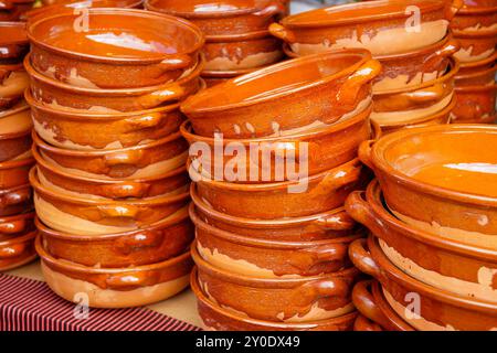 Küchenaccessoires aus Terrakotta. Tonhandwerk. Marratxi. Mallorca. Balearen. Spanien. Stockfoto