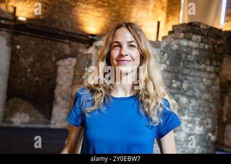 Die Direktorin des Berliner Medizinhistorischen Museen der Charite Monika Ankele in der Hörsaalruine beim Presserundgang für die lange Nacht der Museen in Berlin am 20. August 2024. Presserundgang lange Nacht der Museen *** die Direktorin des Berliner Museums für Medizingeschichte der Charité, Monika Ankele, in den Ruinen des Hörsaals während der Pressetour zur Langen Nacht der Museen in Berlin am 20. August 2024 Pressetour lange Nacht der Museen Stockfoto