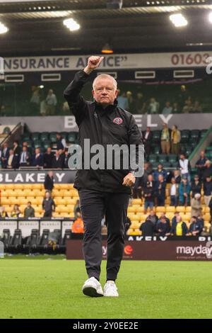 Chris Wilder Head Coach von Sheffield United dankt den Fans nach dem Spiel - Norwich City gegen Sheffield United, Sky Bet Championship, Carrow Road, Norwich, Großbritannien - 24. August 2024 nur redaktionelle Verwendung - DataCo-Einschränkungen gelten Stockfoto