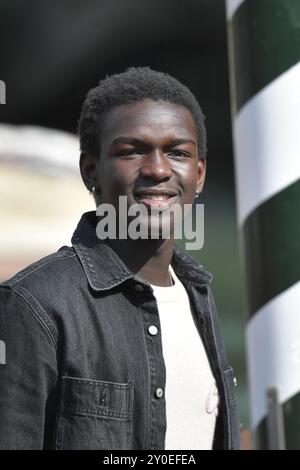 Venedig, Italien. September 2024. Seydou Sarr Ankunft im Excelsior Hotel im Rahmen des 81. Internationalen Filmfestivals von Venedig am 2. September 2024 in Venedig, Italien. Foto: Aurore Marechal/ABACAPRESS. COM Credit: Abaca Press/Alamy Live News Stockfoto