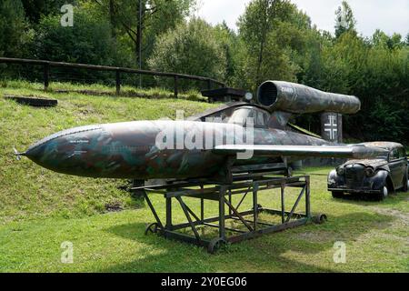 Ludwikowice Klodzkie, Polen - 10. August 2024 - Nazi-Deutschland-V1-Rakete im Molke Military Technology Museum Stockfoto