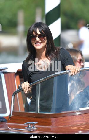 Venedig, Italien. September 2024. Asia Argento Ankunft im Excelsior Hotel im Rahmen des 81. Internationalen Filmfestivals von Venedig am 2. September 2024 in Venedig, Italien. Foto: Aurore Marechal/ABACAPRESS. COM Credit: Abaca Press/Alamy Live News Stockfoto