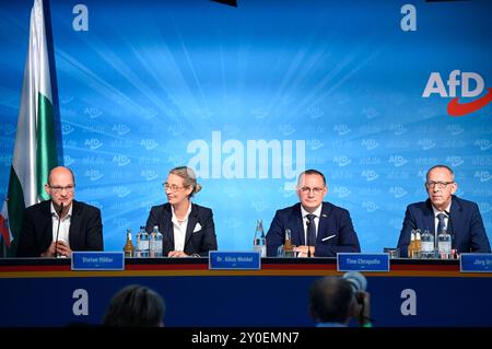 Stefan Möller, Alice Weidel, Tino Chrupalla und Jörg Urban bei der Wahlnachlese der AfD nach den Landtagswahlen in Thüringen und Sachsen in der AfD-Bundesgeschäftsstelle. Berlin, 02.09.2024 *** Stefan Möller, Alice Weidel, Tino Chrupalla und Jörg Urban bei der AfD-Wahlübersicht nach den Landtagswahlen in Thüringen und Sachsen im AfD-Bundesamt in Berlin, 02 09 2024 Foto:XF.xKernx/xFuturexImagex afd nachlese 4914 Stockfoto