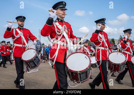 Lisburn Young Defenders Flöte Band, die bei der jährlichen Parade der Royal Black Institution am vergangenen Samstag in Ballee eintraf. Ballymena, Großbritannien - 31. August 2024. Stockfoto