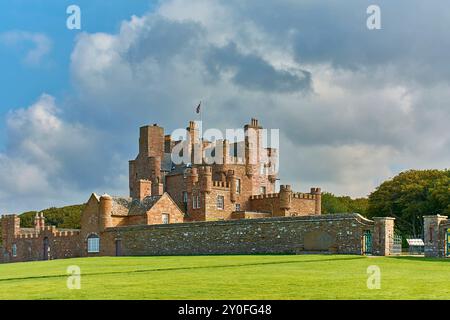 Castle of Mey Caithness Scotland Rasen Mauern und Eingang im Spätsommer Stockfoto