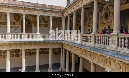 Padua, Italien - 23. Juli 2024: Eingang zum Palazzo Bo (Bo-Palast), historisches Gebäude mit Sitz der Universität Padua aus dem Jahr 1539 in Padua, Italien Stockfoto