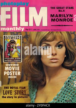 Photoplay Film Monthly Apr 1971 - Vintage Magazin Cover - Fotograf unnow - Text Transkription [ Photoplay FILM DIE GROSSEN STARS Nr.4 MARILYN MONROE monatlich 15p (3/-) APRIL 1971 Astra 40 stellt Neuseeland 38nes TRIANGL튼 FINE ARTS LILLIAN GISH DAPHNE PIRATENSOUVENIR FILM POSTER INSIDE the ROYAL FILM LOVE STORY the STORY in Pictures JULIE EGE ] NUR FÜR REDAKTIONELLE VERWENDUNG ! Stockfoto