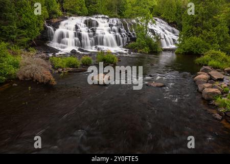 Bond Falls - Eine malerische Wasserfalllandschaft. Stockfoto