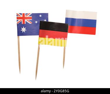 Kleine Papierflaggen von Russland, Australien und Deutschland isoliert auf weiß Stockfoto