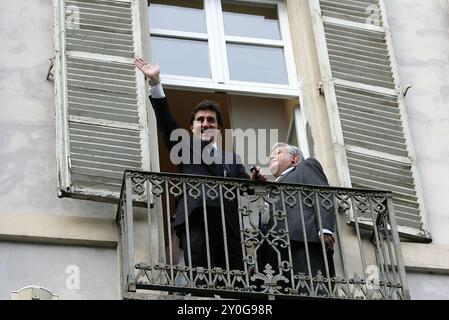 Torino, Italien. September 2005. © Alessandro Falzone/lapresse 02-09-2005 Torino Sport -Calcio Firma del contratto di Urbano Cairo nuovo presidente del Torino F.C. Nella foto: Urbano Cairo saluta i tifosi Credit: LaPresse/Alamy Live News Stockfoto