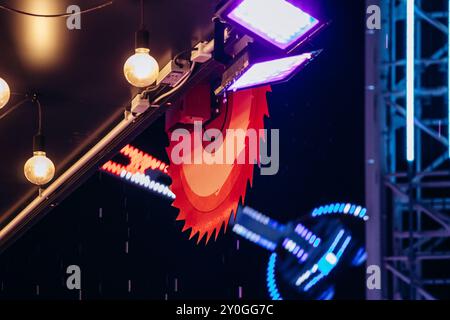 Wien, Österreich - 5. August 2024: Horrorhaus und böse Clown-Attraktion im Prater Park Stockfoto