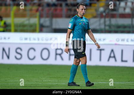 Mantua, Italien. September 2024. Der Schiedsrichter des Spiels, Valerio Rosario Abisso von Palermo Delegation während des italienischen Fußball-Meisterschaftsspiels der Serie B zwischen Mantova Calcio 1911 und US Salernitana 1919 im Danilo Martelli Stadion am 1. September 2024 in Mantua, Italien. Quelle: Roberto Tommasini/Alamy Live News Stockfoto