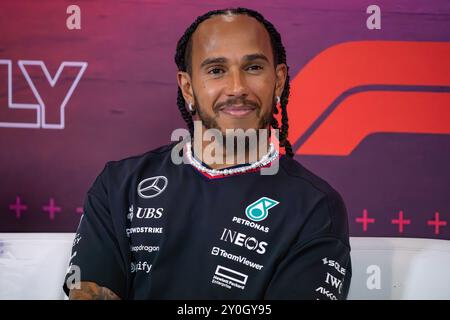 Monza, Italien. August 2024. Lewis Hamilton während der Pressekonferenz der Formel 1 Pirelli Gran Premio d'Italia 2024 am 29. August 2024 in Monza, Italien. Quelle: Luca Rossini/E-Mage/Alamy Live News Stockfoto