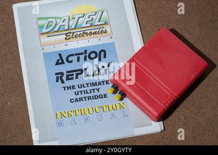 Göteborg, Schweden - 3. August 2014: Action Replay VI Cartridge für Commodore 64. Stockfoto