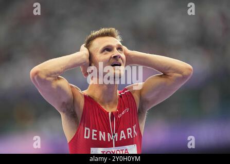 Stade de France, Paris, Frankreich. September 2024. Daniel Wagner aus Dänemark feiert den Silbergewinn im 100-m-T63-Finale der Männer während der Paralympischen Spiele 2024 in Paris. Ulrik Pedersen/CSM/Alamy Live News Stockfoto