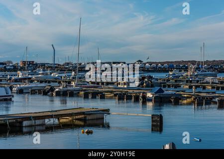 Göteborg, Schweden - 21. november 2021: Fiskeb?ck Marina im Winter. Stockfoto