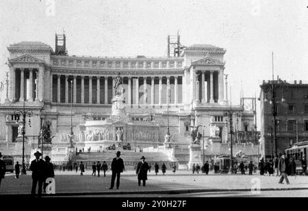 Vittorio Emanuele II. Baudenkmal auf der Piazza Venezia, Rom, Italien 1910 Stockfoto