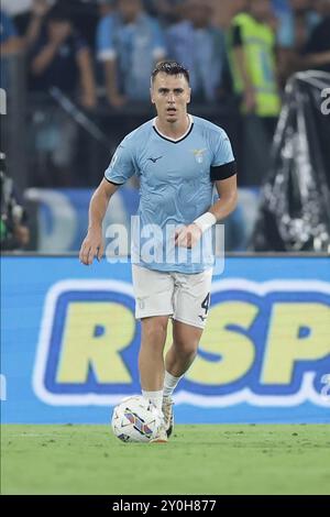 Lazios spanischer Verteidiger Patric kontrolliert den Ball während des Fußballspiels SS Lazio gegen AC Milan im Olimpico-Stadion am 31. August 2024 in Rom. Stockfoto