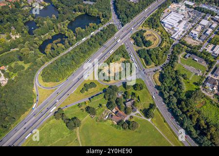 Luftbild, Autobahn A2 Anschlussstelle Essen/Gladbeck mit Bundesstraße B224, landwirtschaftlicher Hof Pelkumer Straße, Butendorf, Gladbeck, Ruhrgebiet, Nordrhein-Westfalen, Deutschland ACHTUNGxMINDESTHONORARx60xEURO *** Luftaufnahme, Autobahnkreuz A2 Essen Gladbeck mit Bundesstraße B224, Landwirtschaftsbetrieb Pelkumer Straße, Butendorf, Gladbeck, Ruhrgebiet, Nordrhein-Westfalen, Deutschland ACHTUNGxMINDESTHONORARx60xEURO Stockfoto