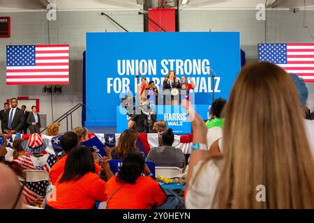 Detroit, Michigan, USA. September 2024. Präsidentschaftskandidat Kamala Harris kämpft bei einer Demonstration zum Labor Day. Quelle: Jim West/Alamy Live News Stockfoto