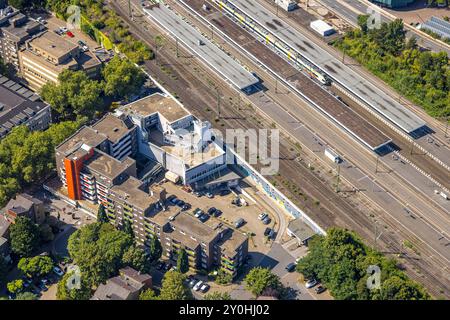 Luftbild, City und Hbf Hauptbahnhof mit Einkaufszentrum Bahnhofsvorplatz, Hochhaussiedlung Bochumer Straße, Neustadt, Gelsenkirchen, Ruhrgebiet, Nordrhein-Westfalen, Deutschland ACHTUNGxMINDESTHONORARx60xEURO *** Luftansicht, Stadt- und Hauptbahnhof mit Einkaufszentrum, Wohnhochhaus Bochumer Straße, Neustadt, Gelsenkirchen, Ruhrgebiet, Nordrhein-Westfalen, Deutschland ATTENTIONxMINDESTHONORARx60xEURO Stockfoto