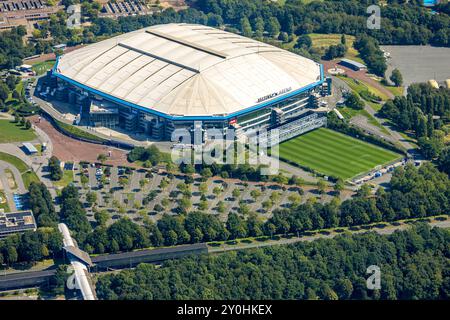 Luftbild, Veltins-Arena Bundesligastadion des FC Schalke 04 mit geschlossenem Dach und ausgefahrenem Spielfeld Rasen, Erle, Gelsenkirchen, Ruhrgebiet, Nordrhein-Westfalen, Deutschland ACHTUNGxMINDESTHONORARx60xEURO *** Luftaufnahme, Veltins Arena Bundesliga Stadion des FC Schalke 04 mit geschlossenem Dach und erweitertem Spielfeld, Erle, Gelsenkirchen, Ruhrgebiet, Nordrhein-Westfalen, Deutschland ATTENTIONxMINDESTHONORARx60xEURO Stockfoto