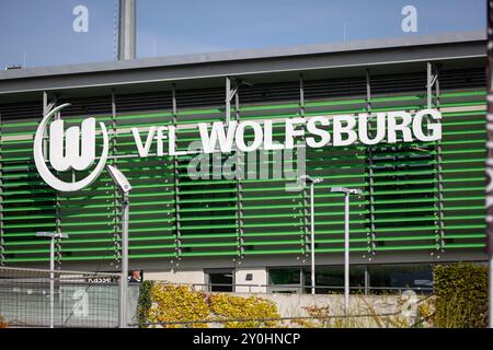 Wolfsburg, Deutschland. September 2024. Das AOK Stadion wurde beim Frauen-Bundesliga-Spiel zwischen Wolfsburg und Werder Bremen in Wolfsburg gezeigt. Quelle: Gonzales Photo/Alamy Live News Stockfoto