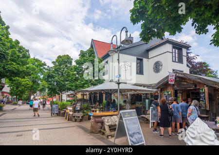 Goslar: Straße Rathausstraße im Weiler Hahnenklee-Bockswiese im Harz, Niedersachsen, Deutschland Stockfoto