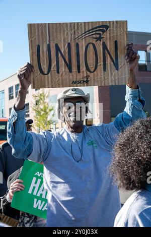 Detroit, Michigan, USA. September 2024. Gewerkschaftsmitglieder nehmen an der Labor Day Parade in Detroit Teil. Quelle: Jim West/Alamy Live News Stockfoto