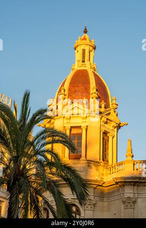 Valencia Rathaus Kuppel oder Kuppel, Plaza del Ayuntamiento, Valencia, Spanien. Stockfoto