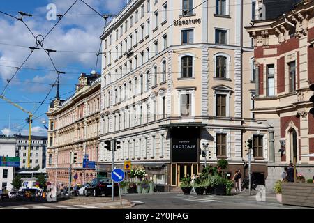 Wunderschöne alte renovierte Gebäude in der Erottaja Straße im Zentrum von Helsinki, Finnland August 2024 Stockfoto